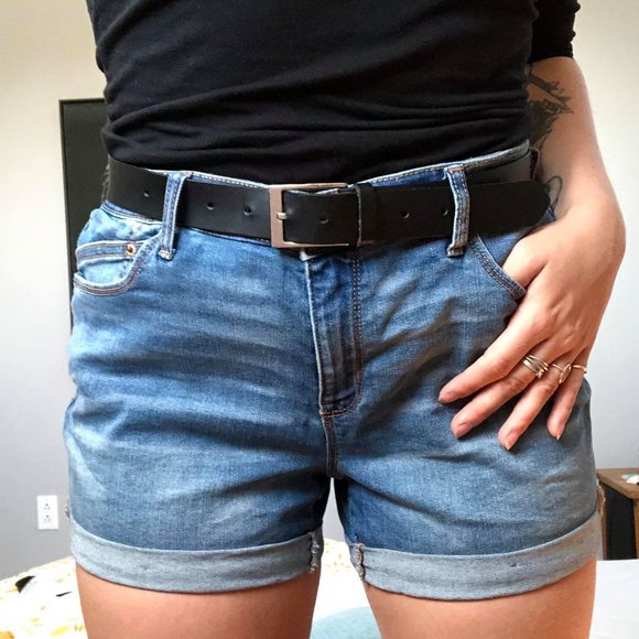 NWOT Denim shorts - Picture 2 of 7